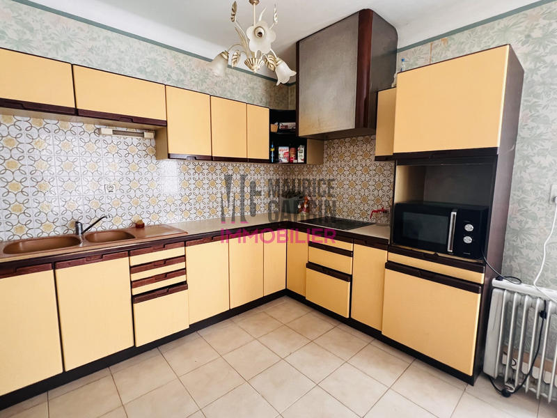 Maison - 183 m² - 7 pièces