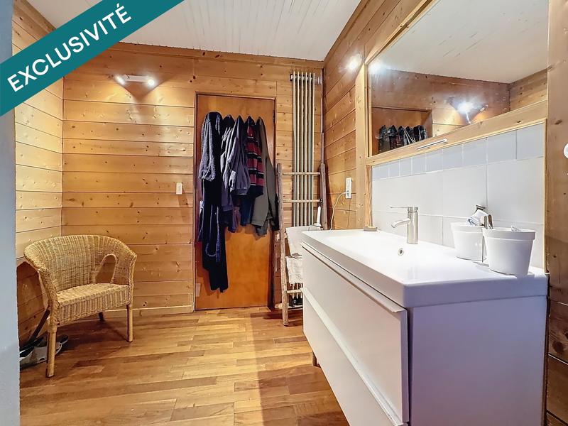 Maison - 202 m² - 7 pièces