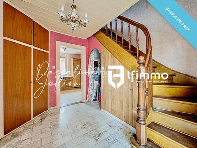 Maison - 167 m² - 9 pièces