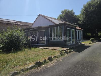 Maison traditionnelle - 87 m² - 3 pièces