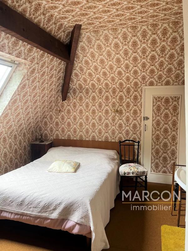 Maison - 186 m² - 10 pièces