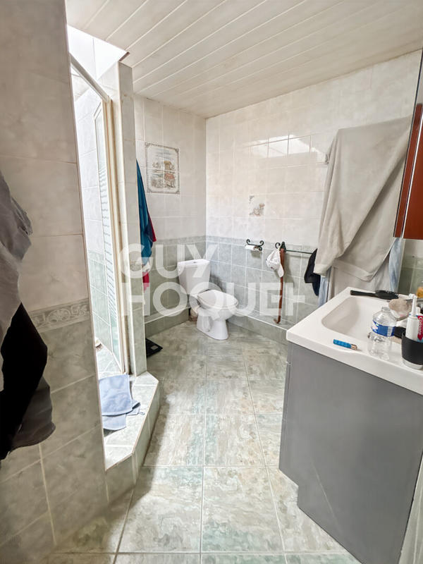 Maison - 213 m² - 6 pièces