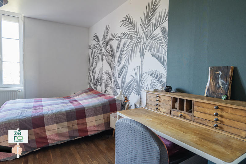 Maison - 230 m² - 10 pièces