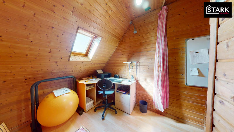 Maison - 90 m² - 5 pièces