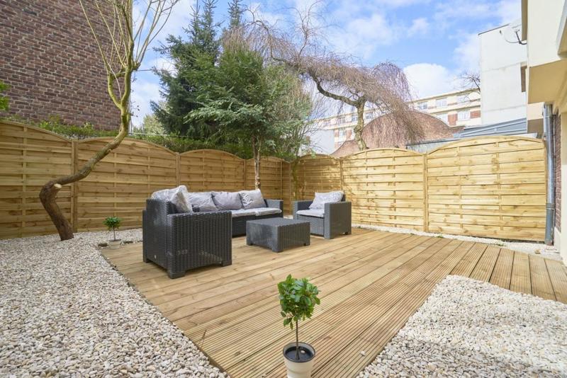 Maison - 145 m² - 9 pièces