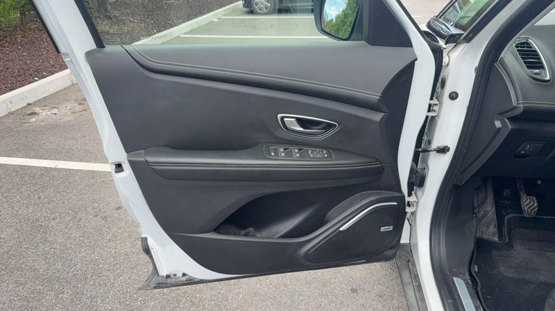 Renault Scénic IV 1.3 TCe Energy 160 Initiale Paris