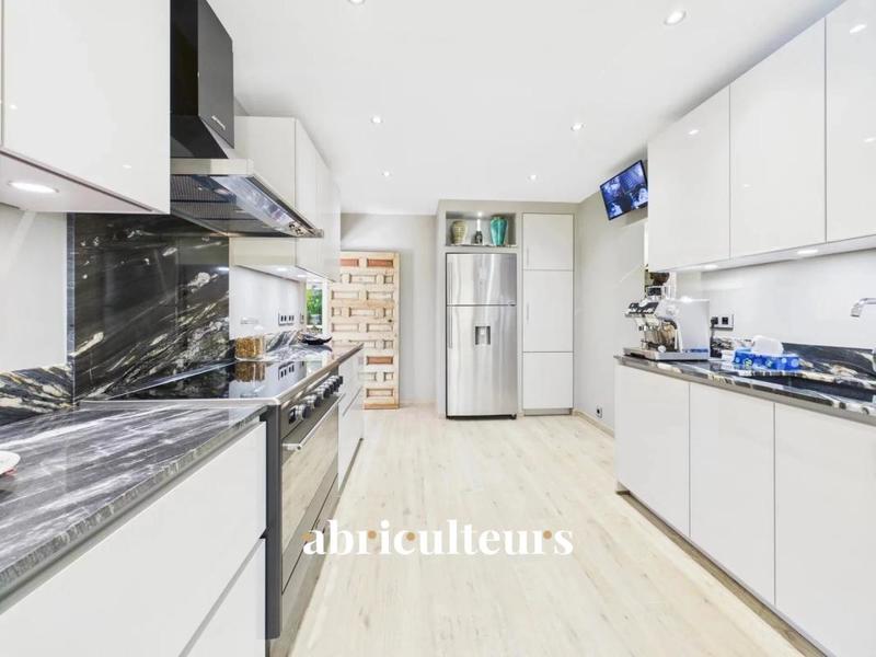 Maison ancienne - 276 m² - 7 pièces