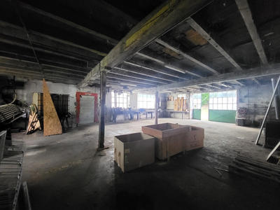 Maison - 200 m² - 1 pièce