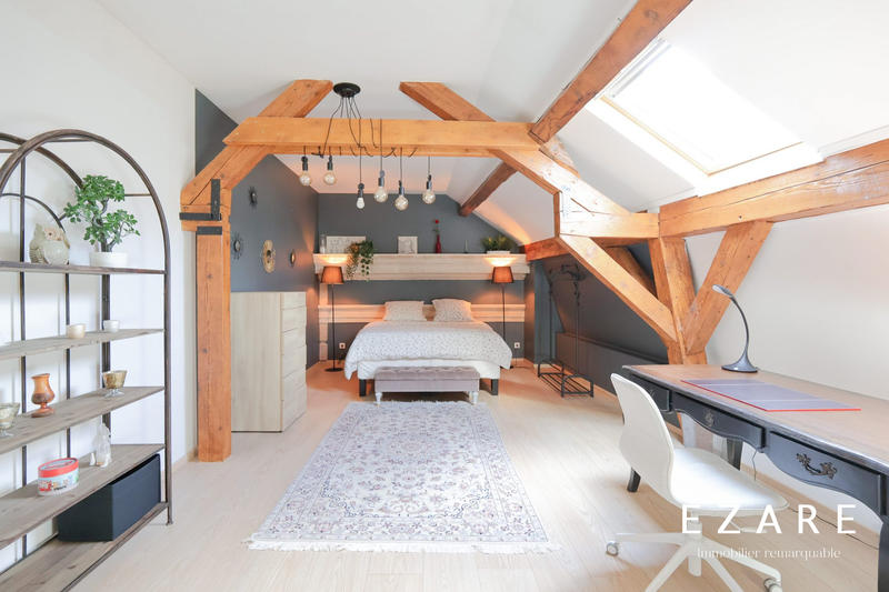 Appartement - 202 m² - 6 pièces