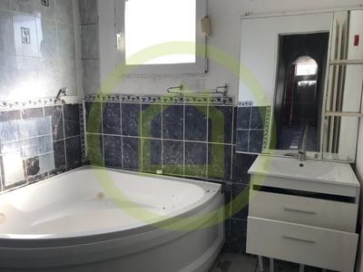 Maison - 85 m² - 5 pièces