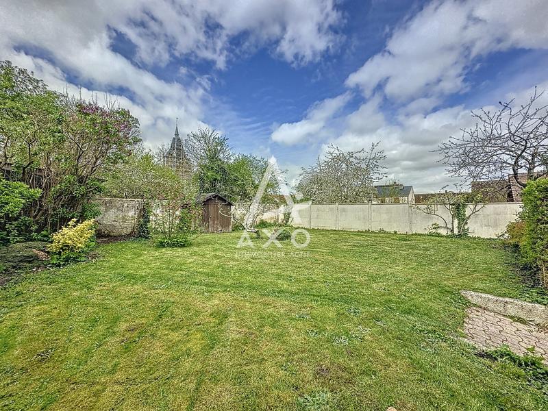 Maison - 214 m² - 8 pièces