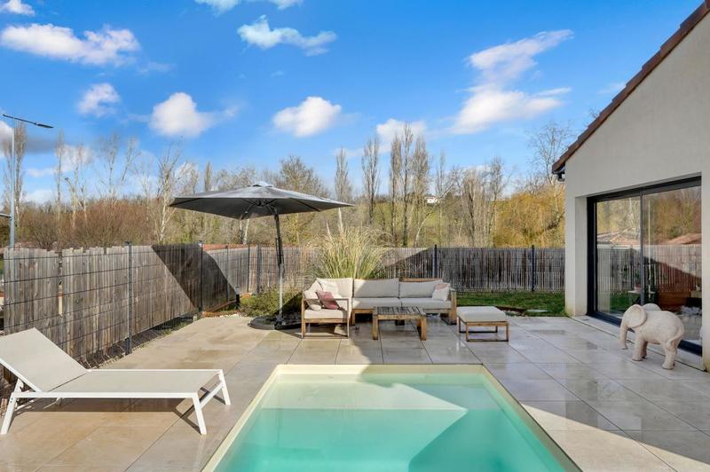 Maison - 105 m² - 4 pièces