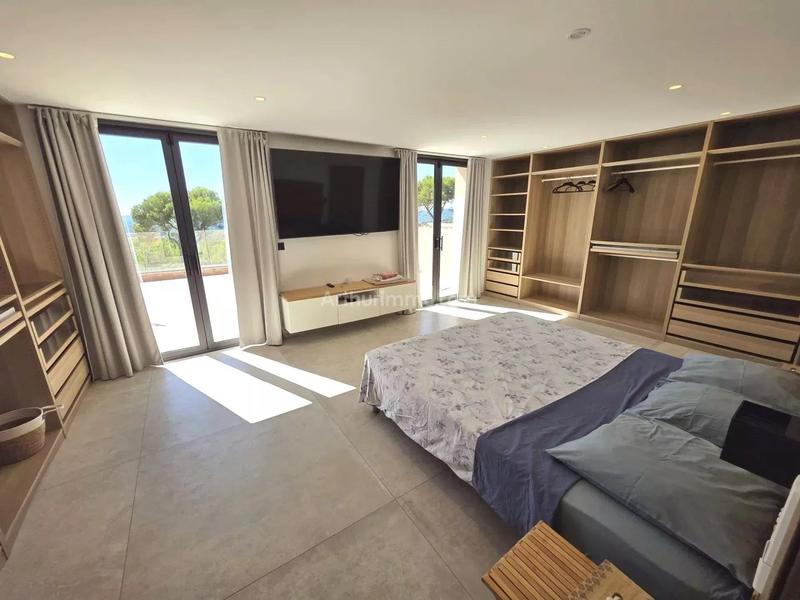 Maison - 259 m² - 10 pièces