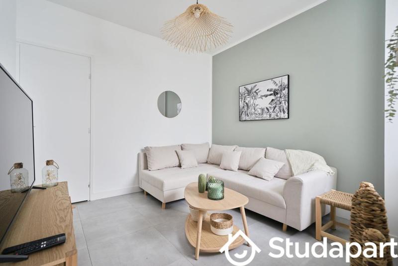 Chambre - 11 m² - 1 pièce