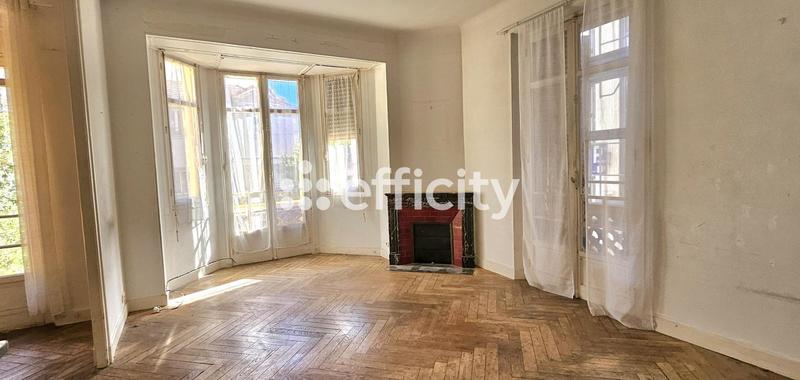 Appartement - 150 m² - 5 pièces