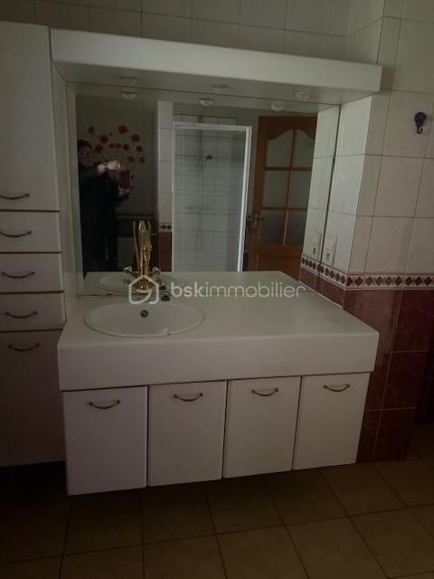 Demeure - 104 m² - 7 pièces