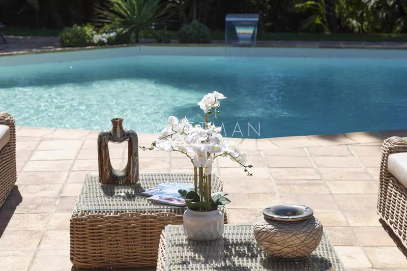 Villa - 430 m² - 7 pièces