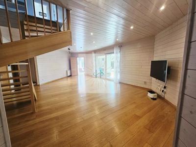 Maison - 176 m² - 7 pièces