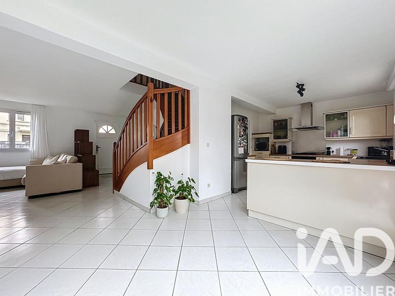 Maison - 115 m² - 6 pièces