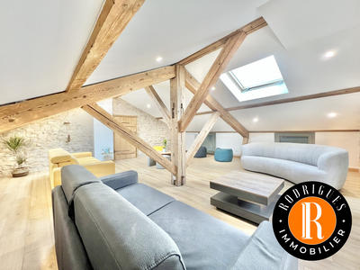 Maison - 372 m² - 12 pièces