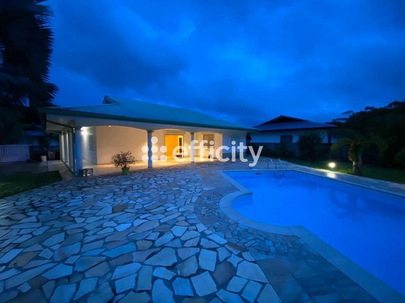 Maison - 103 m² - 7 pièces