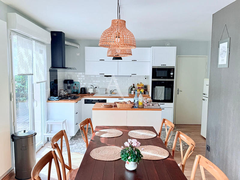 Maison - 160 m² - 6 pièces