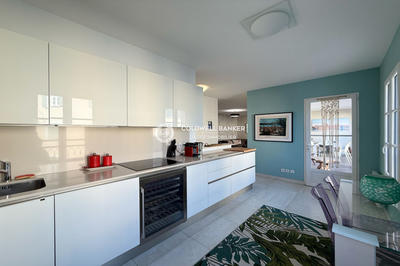 Appartement - 93 m² - 4 pièces