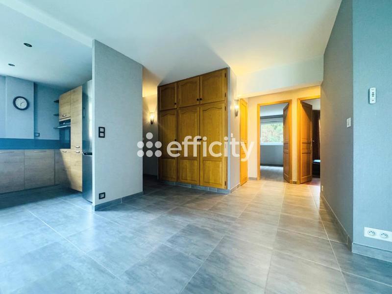 Appartement ancien - 110 m² - 5 pièces