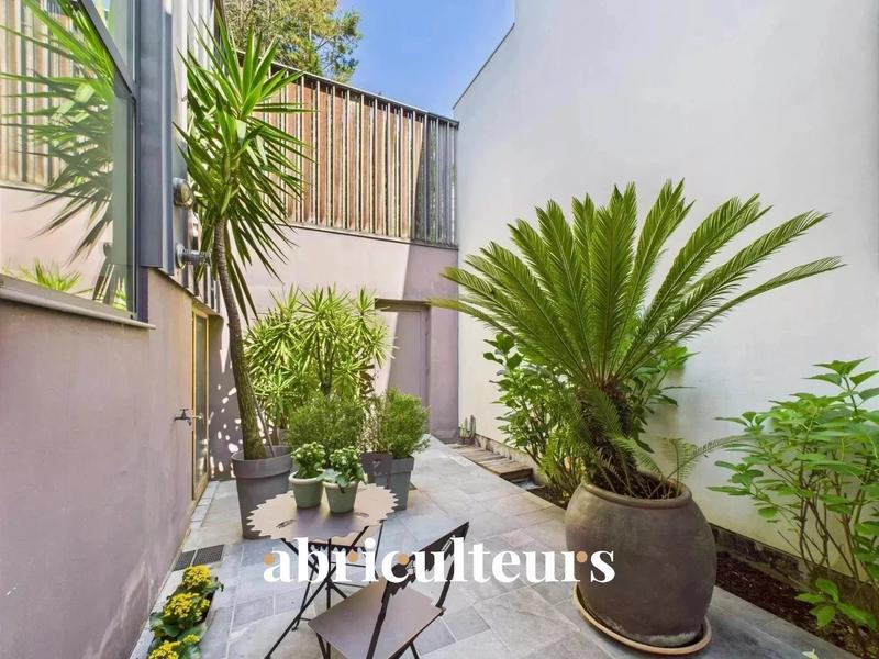 Maison - 316 m² - 9 pièces