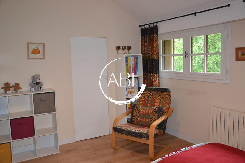 Maison traditionnelle - 164 m² - 6 pièces