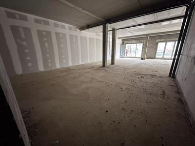 Local commercial - 142 m² - 1 pièce