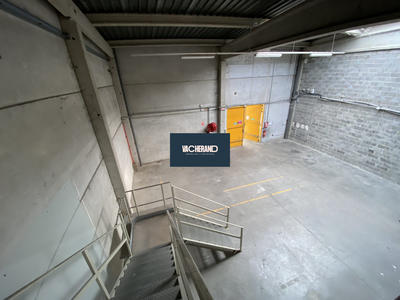 Local commercial - 1 500 m²