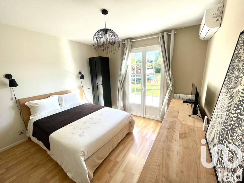 Maison - 165 m² - 8 pièces