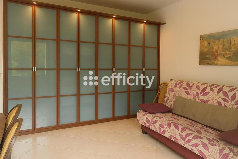 Maison - 211 m² - 8 pièces