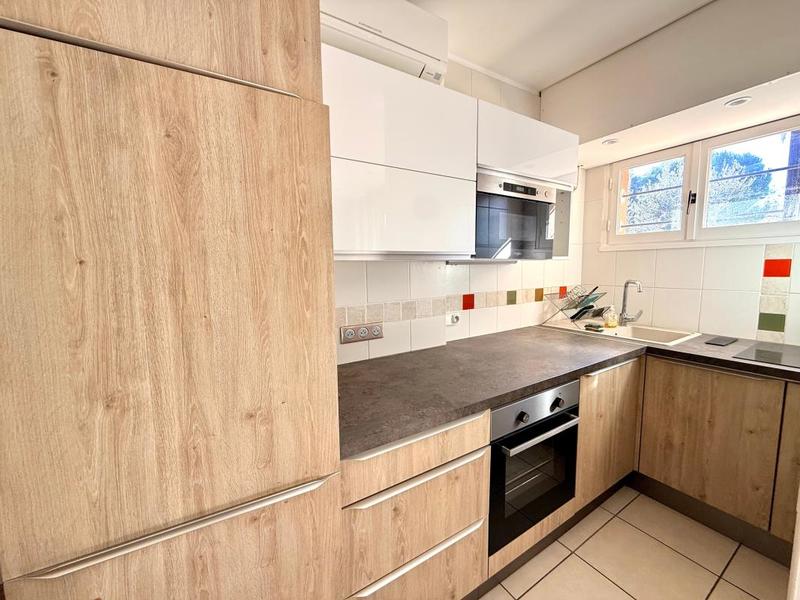 Maison - 214 m² - 12 pièces