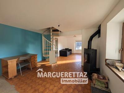 Maison jumelée - 84 m² - 5 pièces