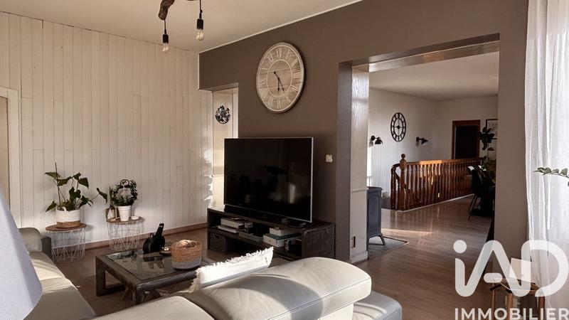 Maison - 233 m² - 10 pièces