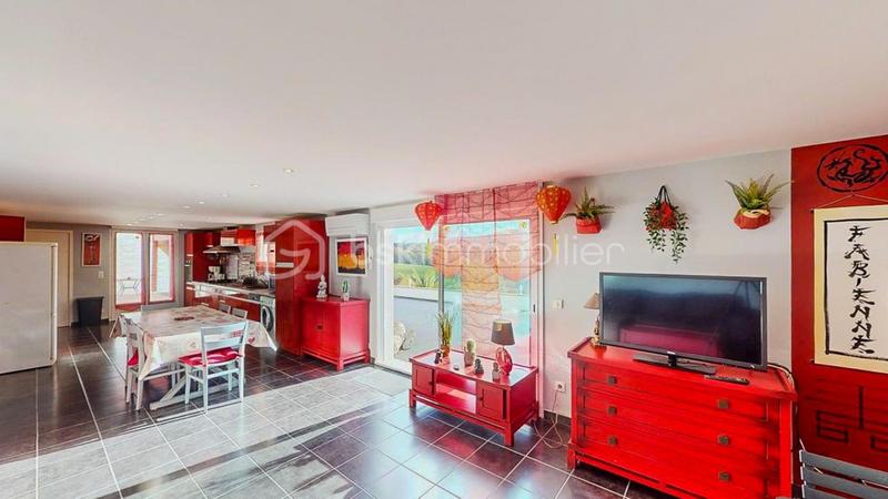 Maison - 311 m² - 10 pièces