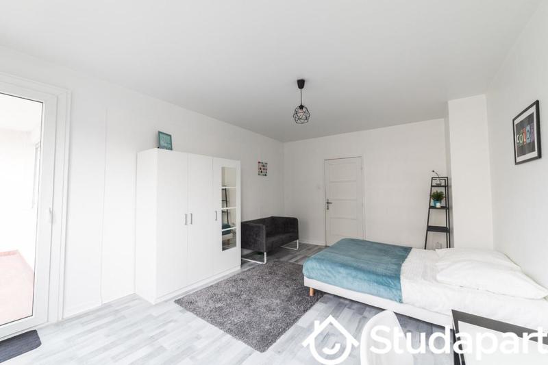 Chambre - 13 m² - 1 pièce