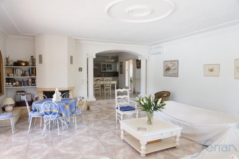 Maison - 280 m² - 7 pièces