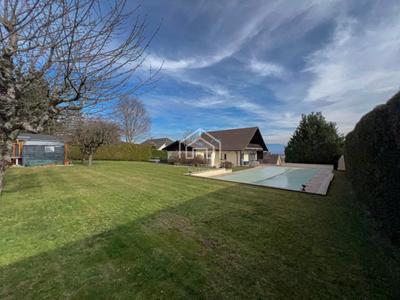 Villa - 196 m² - 9 pièces