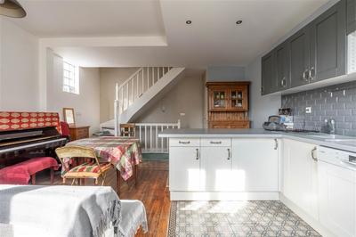 Maison - 74 m² - 4 pièces