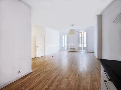 Appartement - 99 m² - 4 pièces