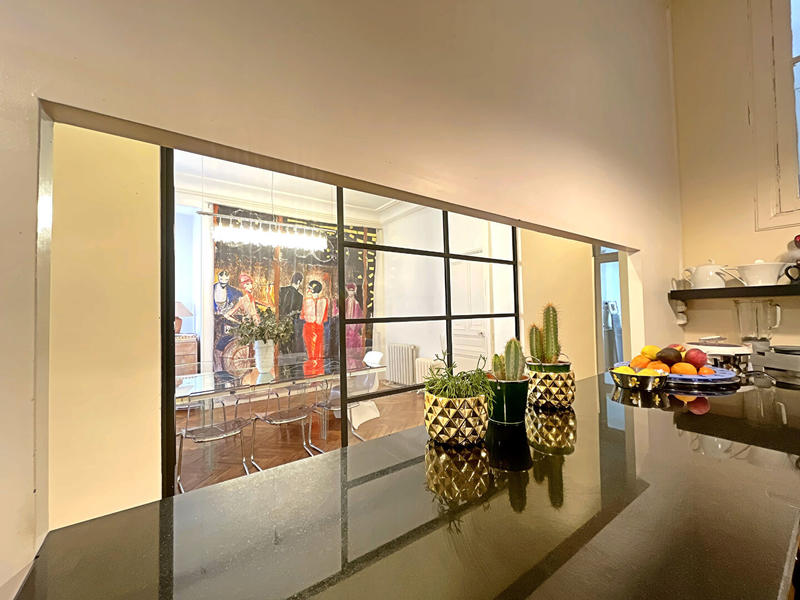 Appartement - 179 m² - 6 pièces