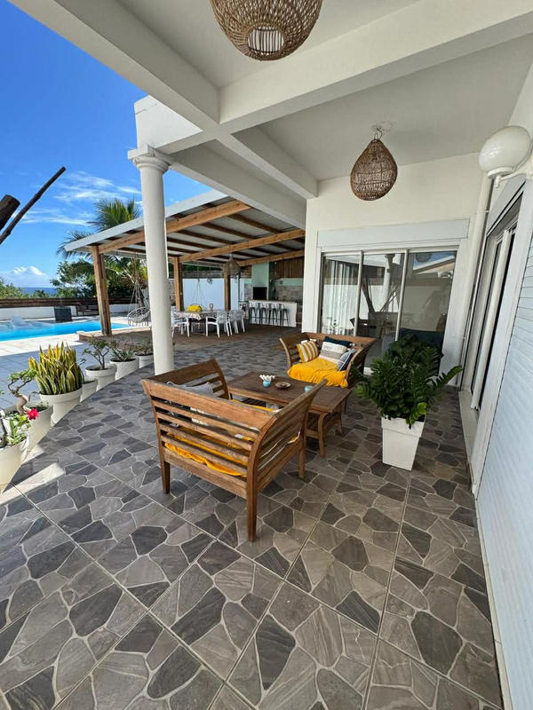 Maison - 197 m² - 8 pièces