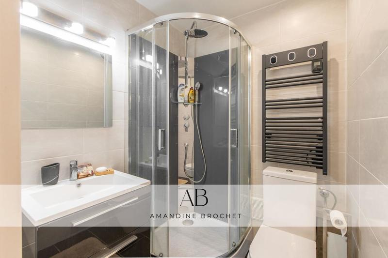 Maison - 170 m² - 8 pièces