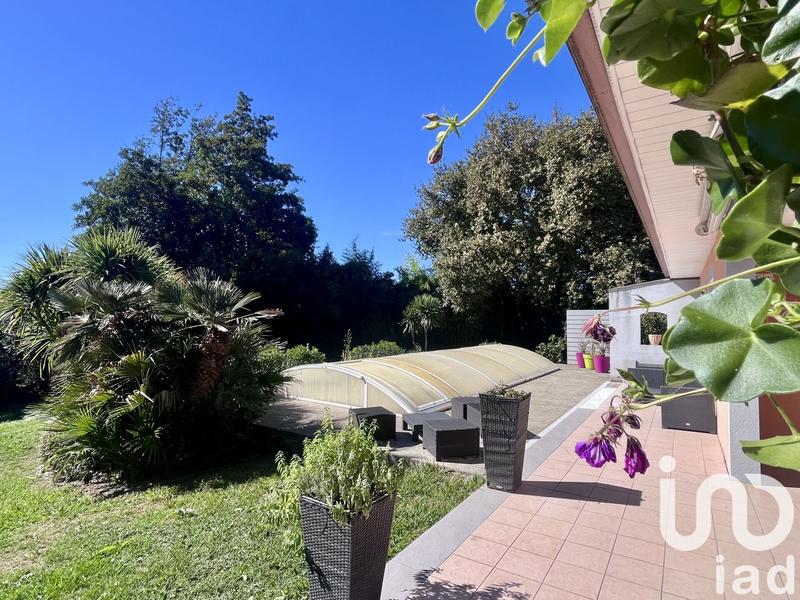 Maison - 196 m² - 7 pièces