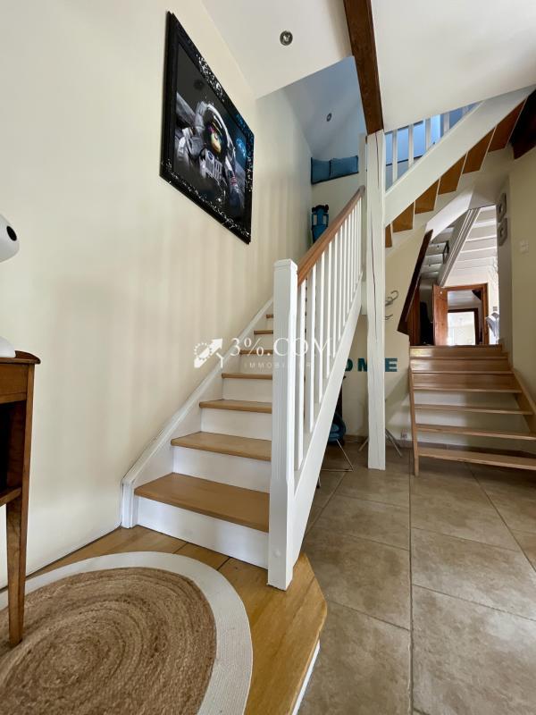 Demeure - 169 m² - 8 pièces