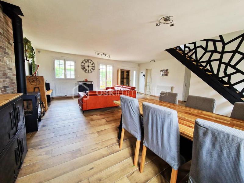 Maison - 143 m² - 7 pièces