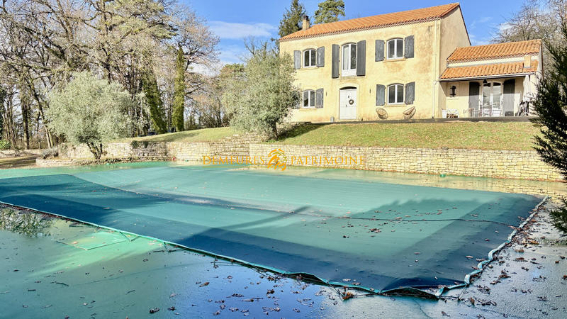 Maison - 246 m² - 6 pièces